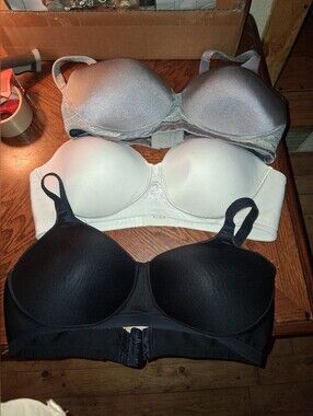 Vanity Fair Trio Bra Set — Silver, White, Black kust top and bottom items